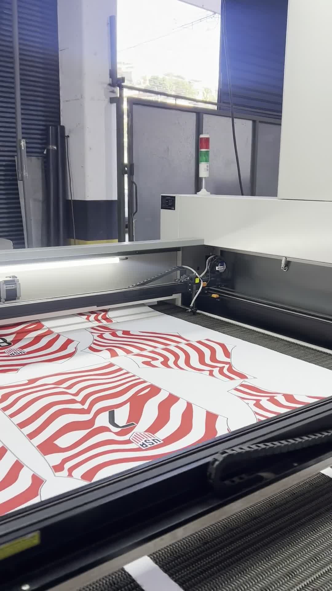 Peças cortadas a laser com a borda selada